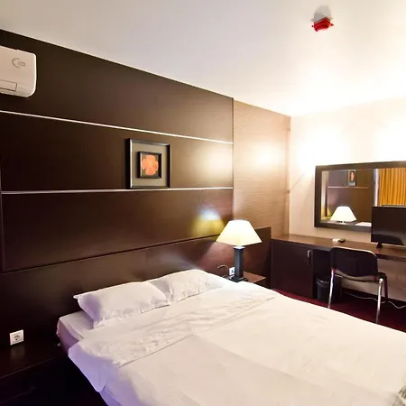 семеен романтика 3*