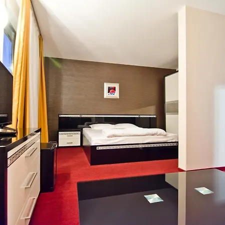 семеен романтика Hotel 3*