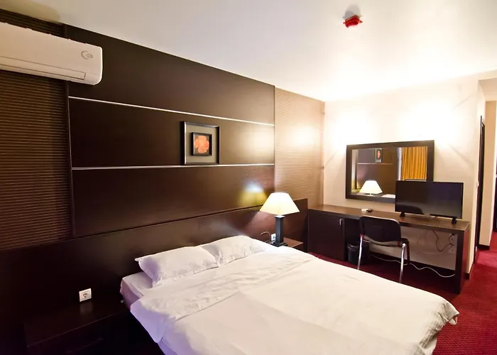 семеен романтика 3*